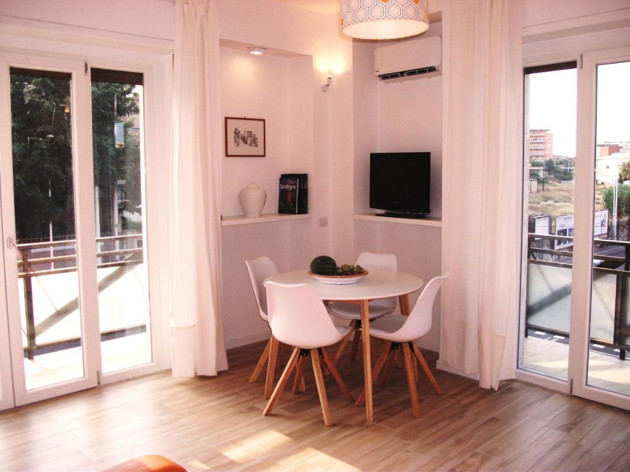 Bright Apartment Cagliari Kültér fotó